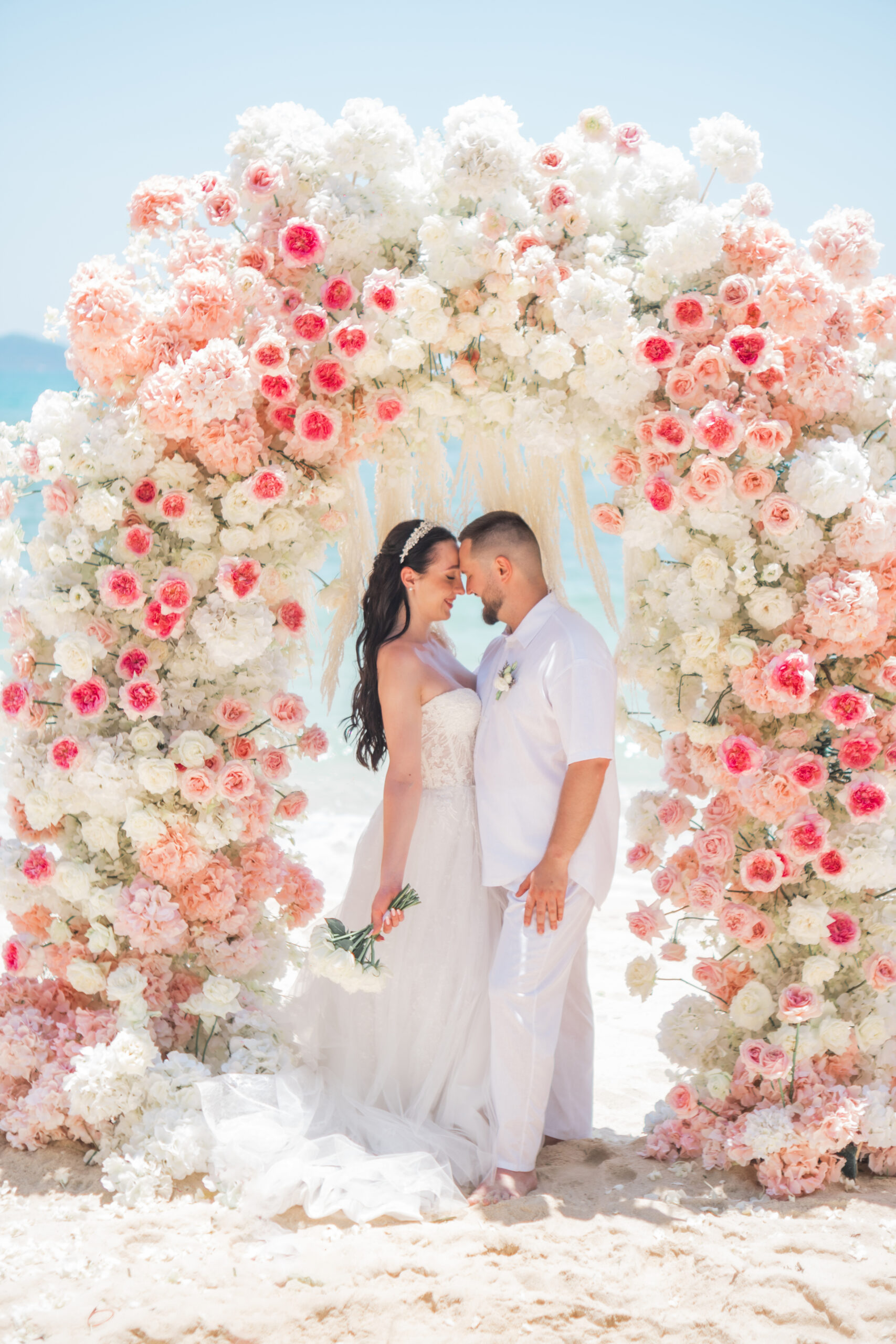 Свадьба для двоих на пляже на Пхукете WedTour